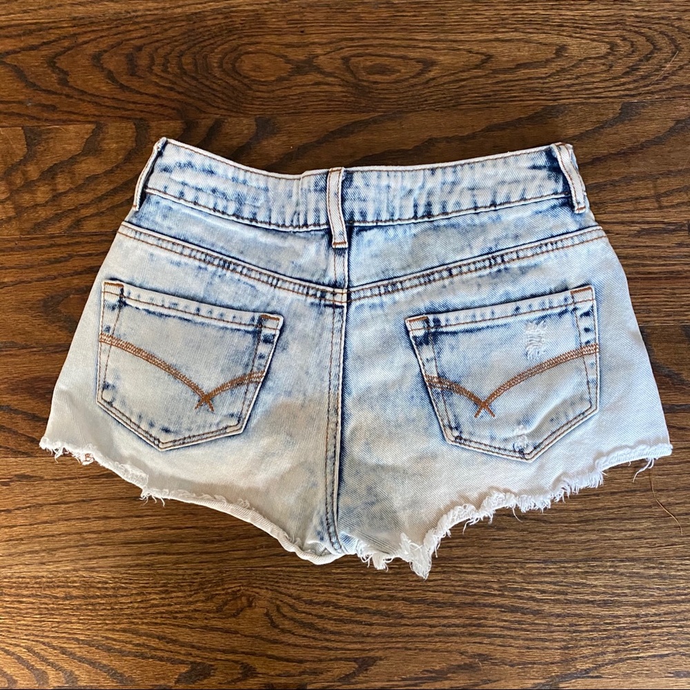 Bullhead Acid Washed Shorts - Picture 3 of 7